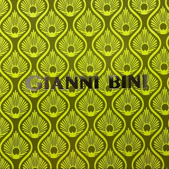 Gianni Bini Silver/Gold Glitter Leopard Heels - Picture 2 of 5